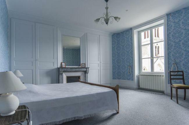 Hotel Les Volets Bleus à Le Perreon Extérieur photo